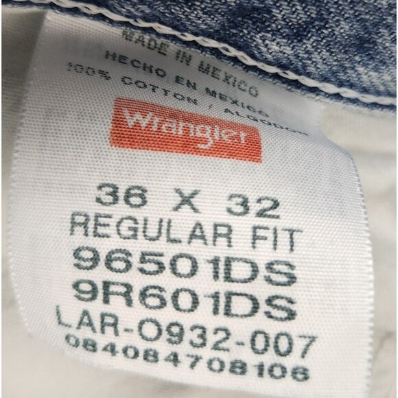 Wrangler Jeans Mens 36x32 Blue Straight Leg Classic Fit Grunge Workwear Denim - Picture 9 of 10